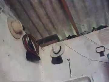 Liaancastro Chaturbate stream image from September 29, 2025