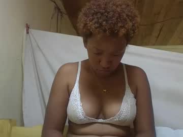 Angevannessa Chaturbate stream image from September 29, 2025