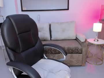 Corina_White Chaturbate stream image from September 29, 2025