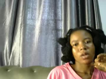 Daddysgirl3z Chaturbate stream image from September 29, 2025