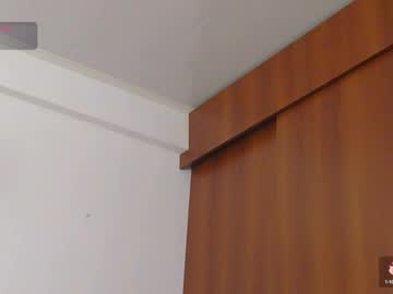 Lunamoon_17 Chaturbate stream image from September 29, 2025
