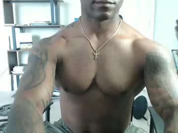 Realreyblack Chaturbate stream image from September 29, 2025