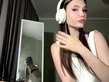 Charityfinocchiaro Chaturbate stream image from September 29, 2025
