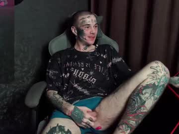 Lone1ycrystal Chaturbate stream image from September 29, 2025