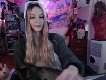 Linlin_Cuteeee Chaturbate stream image from September 29, 2025