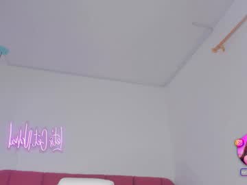 Katie_Shuangs Chaturbate stream image from September 29, 2025