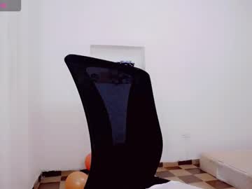 Little_Selene Chaturbate stream image from September 29, 2025