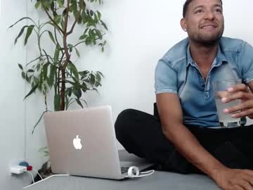 Orlando_Horny Chaturbate stream image from September 29, 2025