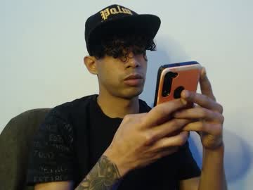 Jeampier_Sexy Chaturbate stream image from September 30, 2025