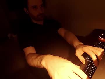 Hardswtch Chaturbate stream image from September 30, 2025