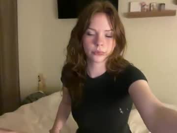 Juliaraee Chaturbate stream image from September 30, 2025