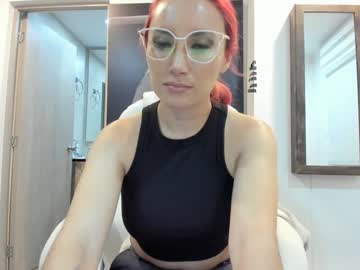 Lizzdoux Chaturbate stream image from September 30, 2025