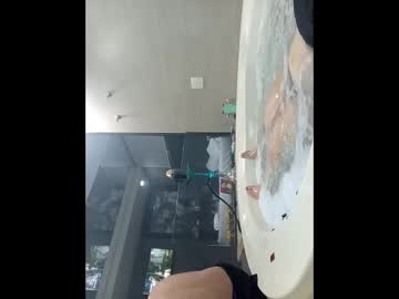 Casadinhoss Chaturbate stream image from September 30, 2025