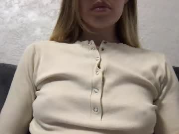 Honeynymph Chaturbate stream image from September 30, 2025