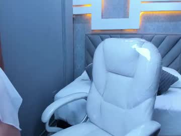 Lillywills Chaturbate stream image from September 30, 2025