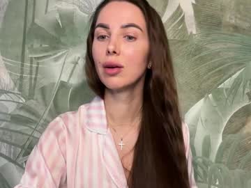 Noirelle Chaturbate stream image from September 30, 2025