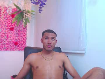 Risitos_De_Oro_ Chaturbate stream image from September 30, 2025