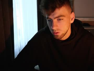 Exstayz Chaturbate stream image from September 30, 2025
