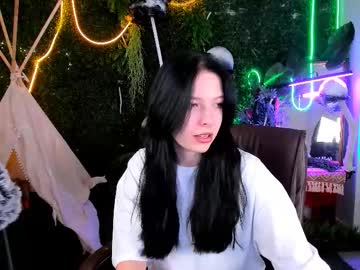 Julsmumi Chaturbate stream image from September 30, 2025