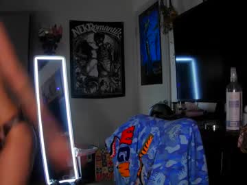 Ravynstar13 Chaturbate stream image from September 30, 2025