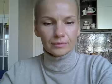 Viki_Loun5 Chaturbate stream image from September 30, 2025
