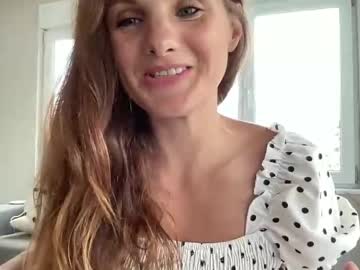 Silver_Miley Chaturbate stream image from September 30, 2025