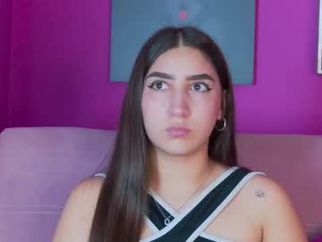Zoee_Moretti Chaturbate stream image from September 30, 2025
