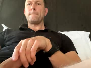 Cumshooteruncut Chaturbate stream image from September 30, 2025