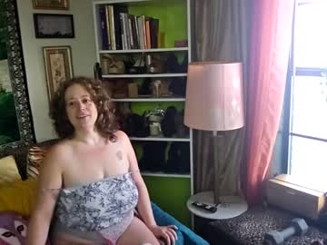 Arielabai Chaturbate stream image from September 30, 2025