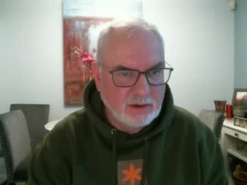 Loop102 Chaturbate stream image from September 30, 2025