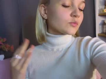 Savannahshor Chaturbate stream image from September 30, 2025