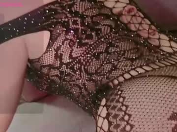 Velindraa Chaturbate stream image from September 30, 2025