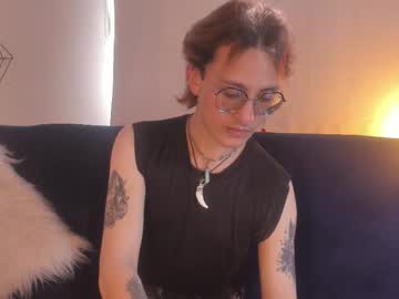 Moonn_Fox Chaturbate stream image from September 30, 2025