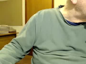Cheekylilchappy Chaturbate stream image from October 01, 2025