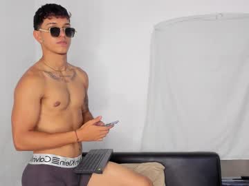 Noah_Brow Chaturbate stream image from October 01, 2025