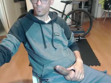 Guachin_New Chaturbate stream image from October 01, 2025