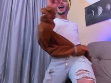 Taylor_Lewiis Chaturbate stream image from October 01, 2025
