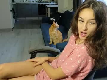 Bellewild757 Chaturbate stream image from October 01, 2025