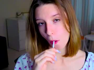 Cherry_Fellya Chaturbate stream image from October 01, 2025