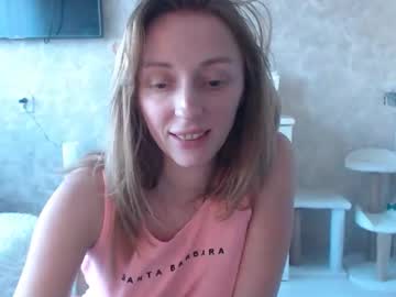 Hellokittykaty Chaturbate stream image from October 01, 2025