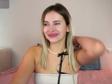 Dorretangel Chaturbate stream image from October 01, 2025