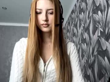 Kendastuckmeyer Chaturbate stream image from October 01, 2025