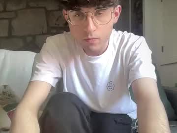 Amsecam Chaturbate stream image from October 01, 2025