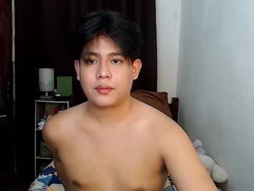 Drakehugecock69 Chaturbate stream image from October 01, 2025