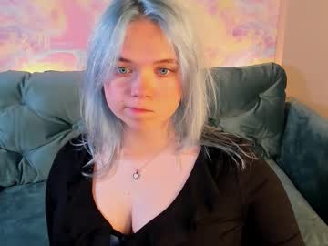 Fancybella Chaturbate stream image from October 01, 2025