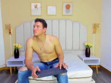 Parker_Owen Chaturbate stream image from October 01, 2025