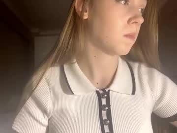 Ellamenas Chaturbate stream image from October 01, 2025