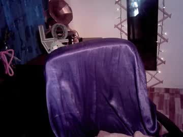 Ninamon206063 Chaturbate stream image from October 01, 2025