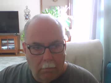 Earl52 Chaturbate stream image from October 01, 2025