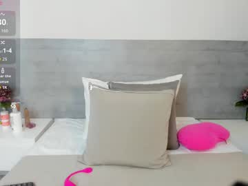 Sunnywhitee Chaturbate stream image from October 01, 2025